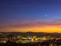 Venus über Siegen Am linken Bildrand das untere Schloss, mittig die Unterstadt mit City-Galerie.