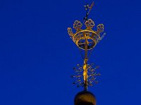 Zunehmender Mond am Krönchen